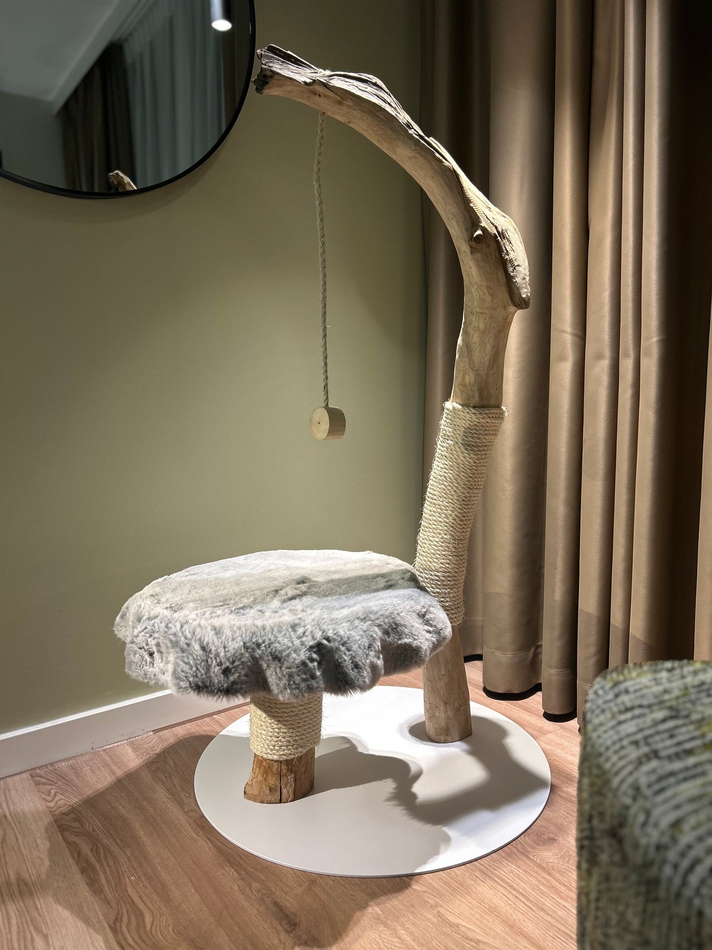 Katzbaum Manufaktur Baden-Baden. www.katzbaum-manufaktur.de, Naturkratzbaum, massiv, handarbeit, Unikat, Kratzstamm, Kratzbaum, Naturholz, Katzenhängematte, Katzenhöhle, Liegemulde, Katze, katzbaum manufaktur, www.katzbaum-manufaktur.de