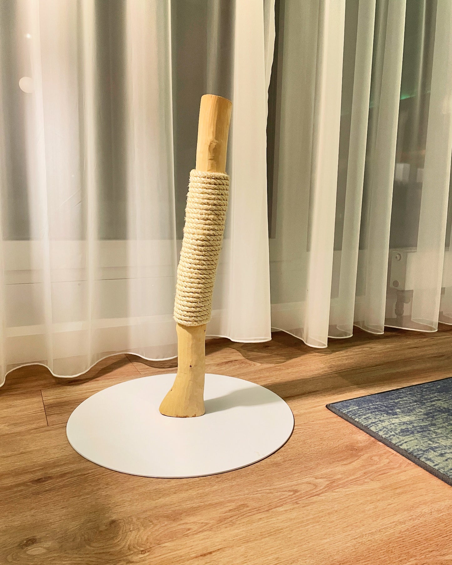 Katzbaum Manufaktur Baden-Baden. www.katzbaum-manufaktur.de, Naturkratzbaum, massiv, handarbeit, Unikat, Kratzstamm, Kratzbaum, Naturholz, Katzenhängematte, Katzenhöhle, Liegemulde, Katze, katzbaum manufaktur, www.katzbaum-manufaktur.de