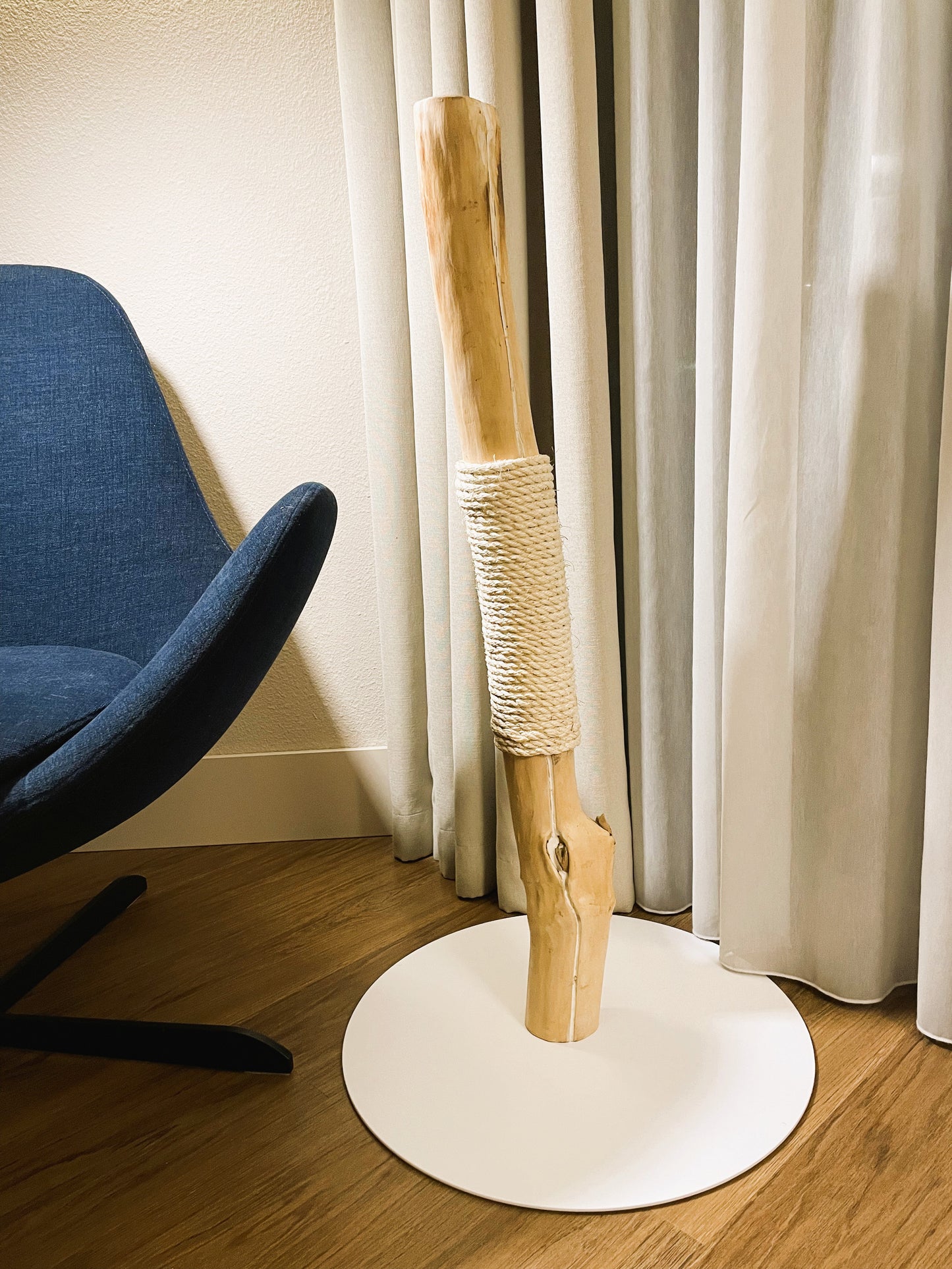 Katzbaum Manufaktur Baden-Baden. www.katzbaum-manufaktur.de, Naturkratzbaum, massiv, handarbeit, Unikat, Kratzstamm, Kratzbaum, Naturholz, Katzenhängematte, Katzenhöhle, Liegemulde, Katze, katzbaum manufaktur, www.katzbaum-manufaktur.de