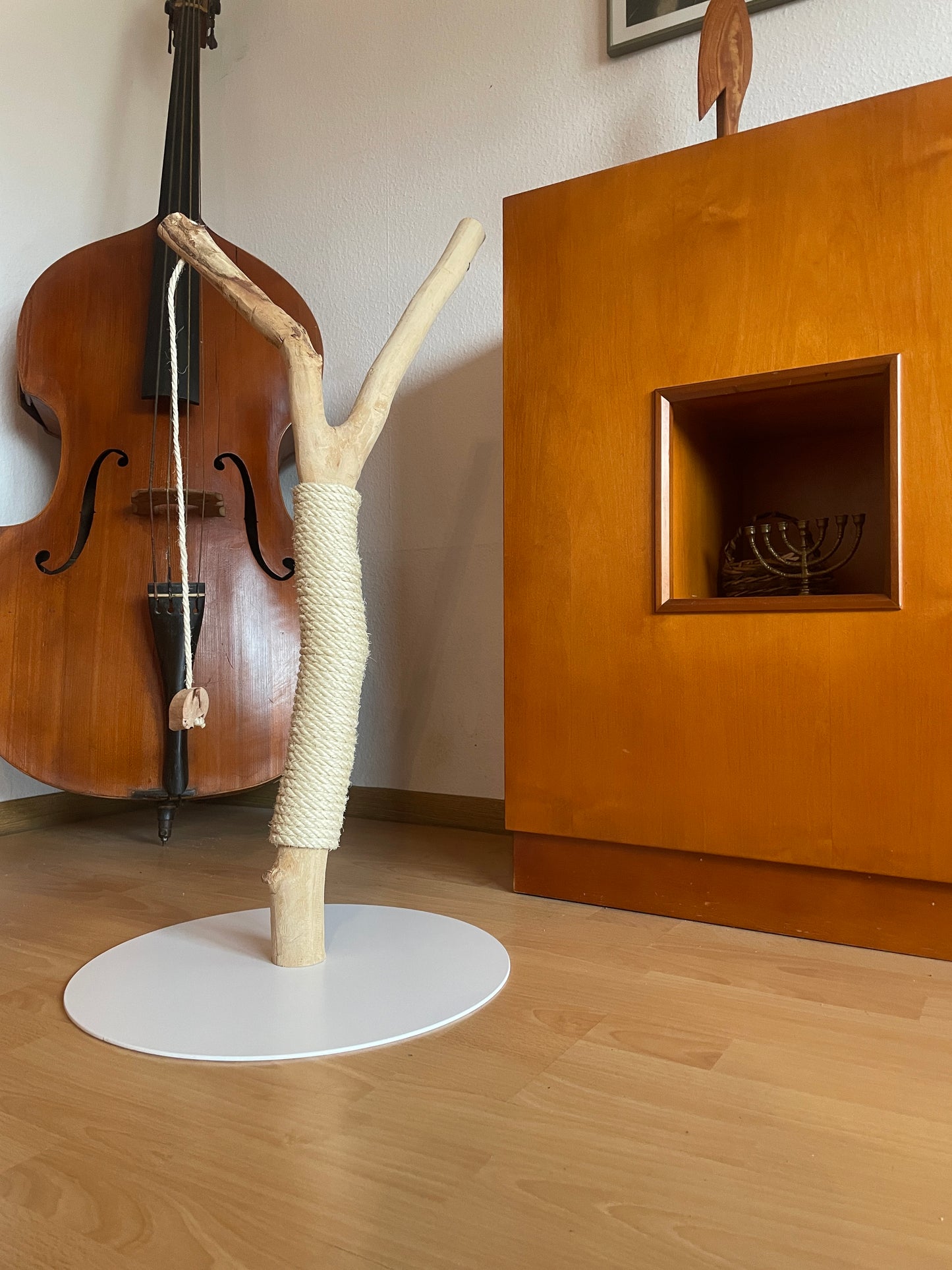 Katzbaum Manufaktur Baden-Baden. www.katzbaum-manufaktur.de, Naturkratzbaum, massiv, handarbeit, Unikat, Kratzstamm, Kratzbaum, Naturholz, Katzenhängematte, Katzenhöhle, Liegemulde, Katze, katzbaum manufaktur, www.katzbaum-manufaktur.de