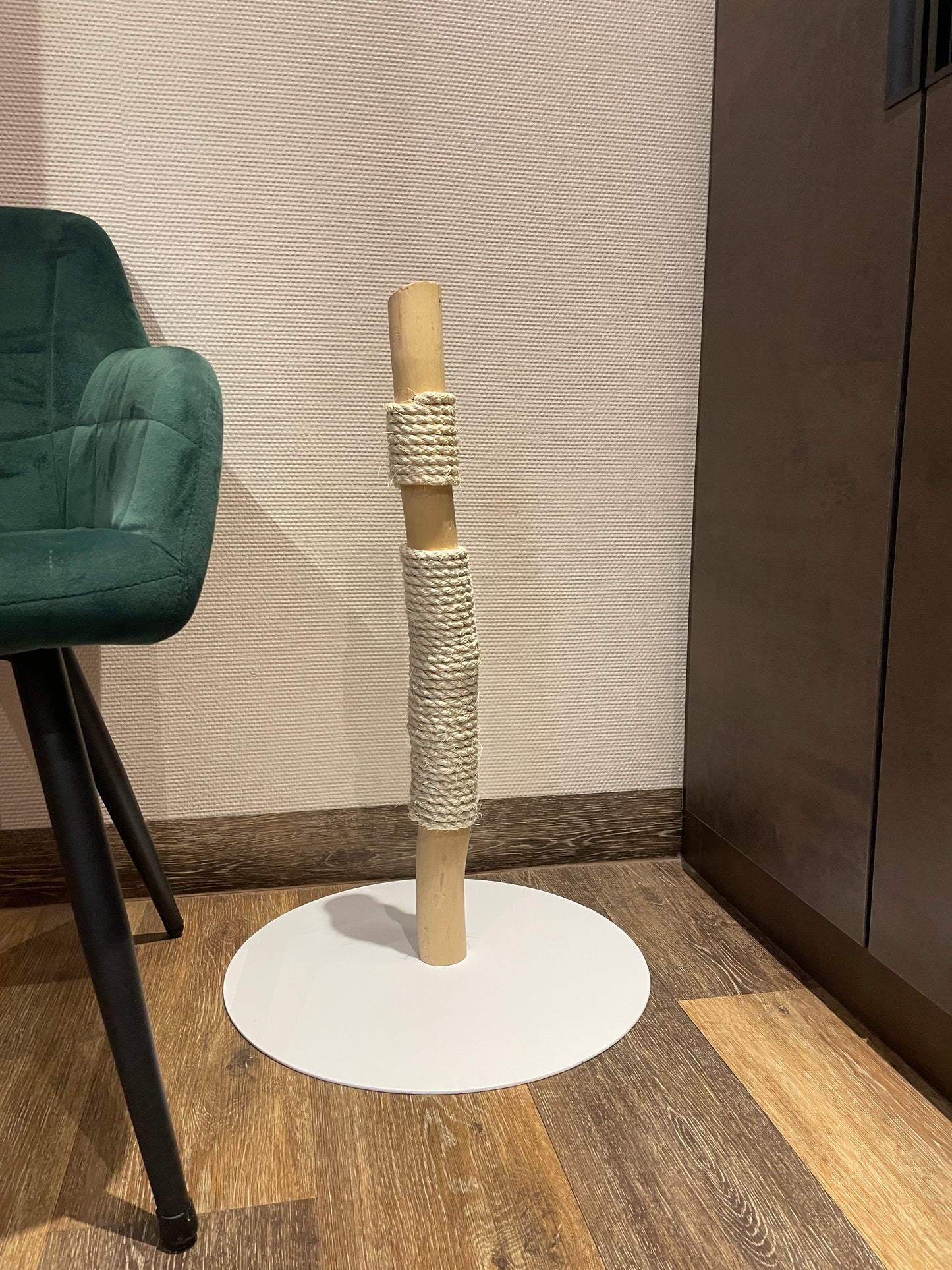 Katzbaum Manufaktur Baden-Baden. www.katzbaum-manufaktur.de, Naturkratzbaum, massiv, handarbeit, Unikat, Kratzbaum Naturholz