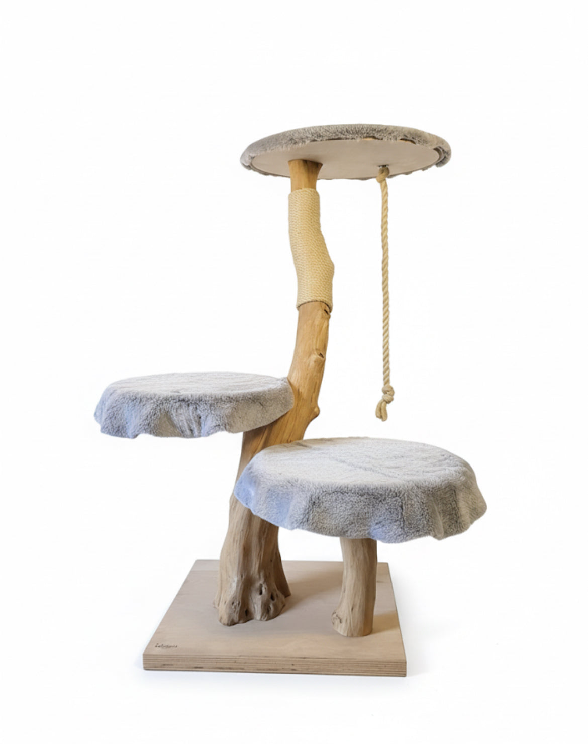 Katzbaum Manufaktur Baden-Baden. www.katzbaum-manufaktur.de, Naturkratzbaum, massiv, handarbeit, Unikat, Kratzbaum Naturholz