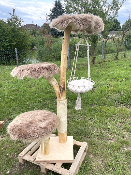 Katzbaum Manufaktur Baden-Baden. www.katzbaum-manufaktur.de, Naturkratzbaum, massiv, handarbeit, Unikat, Kratzbaum Naturholz