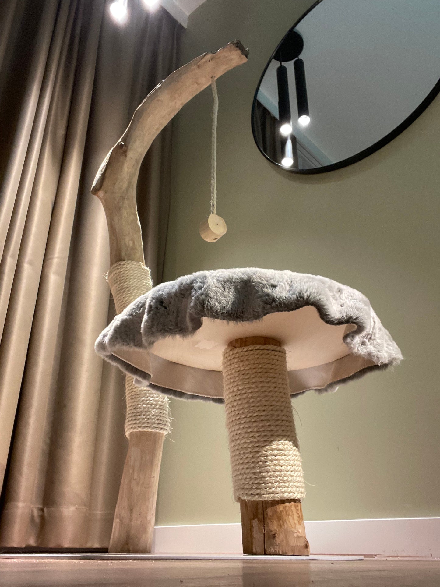 Katzbaum Manufaktur Baden-Baden. www.katzbaum-manufaktur.de, Naturkratzbaum, massiv, handarbeit, Unikat, Kratzstamm, Kratzbaum, Naturholz, Katzenhängematte, Katzenhöhle, Liegemulde, Katze, katzbaum manufaktur, www.katzbaum-manufaktur.de