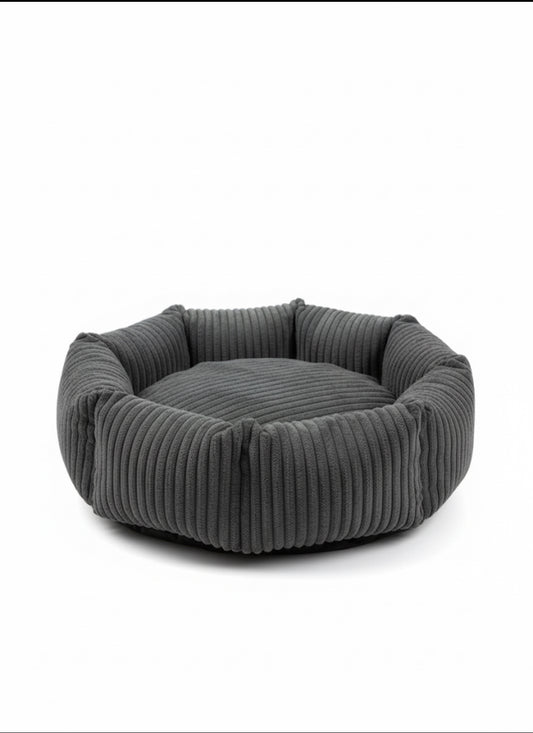 Katzbaum Manufaktur Baden-Baden. www.katzbaum-manufaktur.com, Naturkratzbaum, massiv, handarbeit, Unikat, Kratzbaum Naturholz, HUND, Kuschelsack, Kuschelhöhle, Katzenhöhle, Hängematte für Katzen, Katzenbett, Katzenbettchen, Hundebett, Meerschweinchen Bett