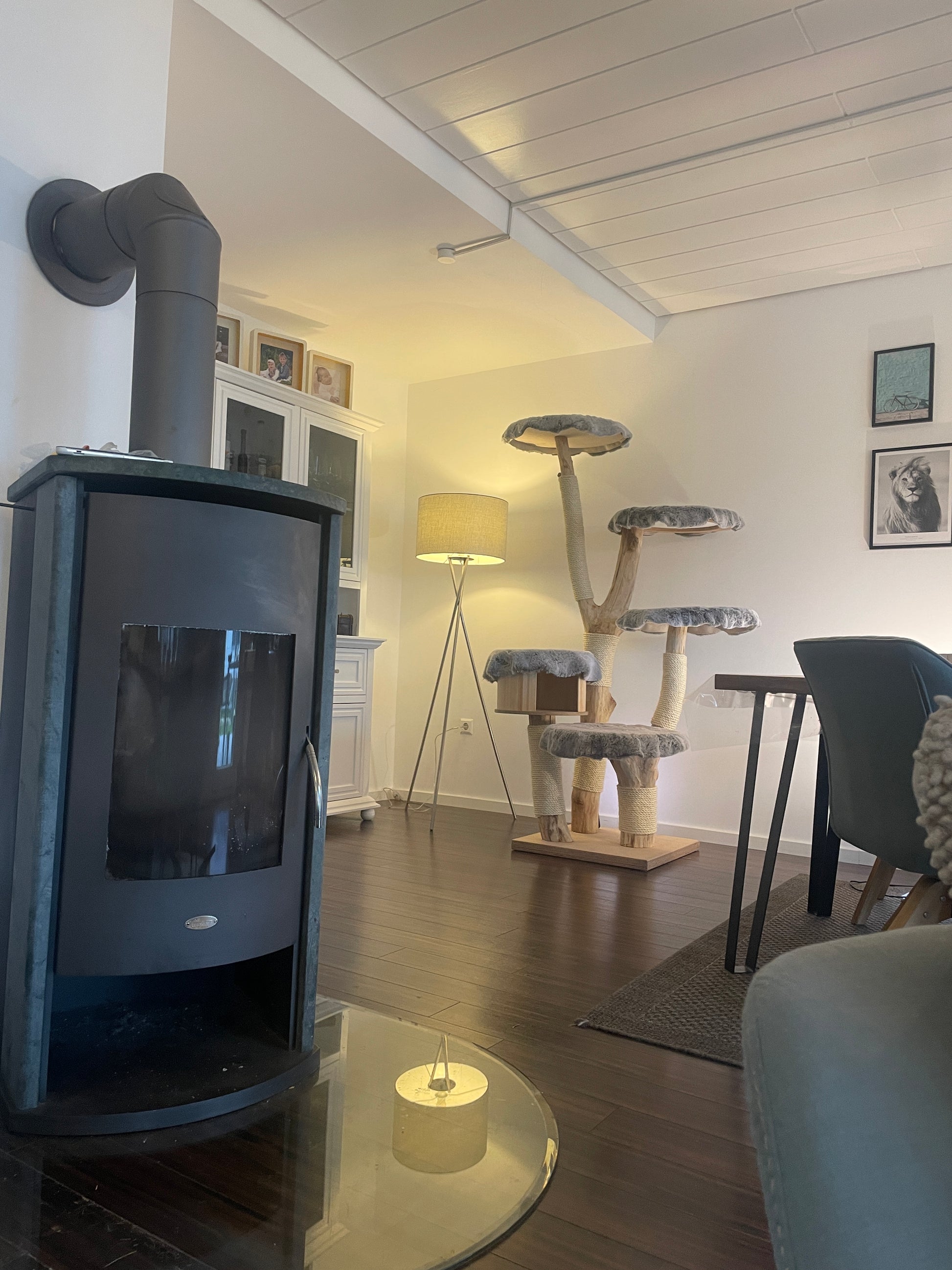 Katzbaum Manufaktur Baden-Baden. www.katzbaum-manufaktur.de, Naturkratzbaum, massiv, handarbeit, Unikat, Kratzbaum Naturholz