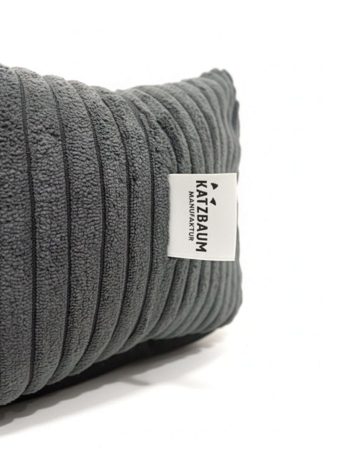 Katzbaum Manufaktur Baden-Baden. www.katzbaum-manufaktur.com, Naturkratzbaum, massiv, handarbeit, Unikat, Kratzbaum Naturholz, HUND, Kuschelsack, Kuschelhöhle, Katzenhöhle, Hängematte für Katzen, Katzenbett, Katzenbettchen, Hundebett, Meerschweinchen Bett