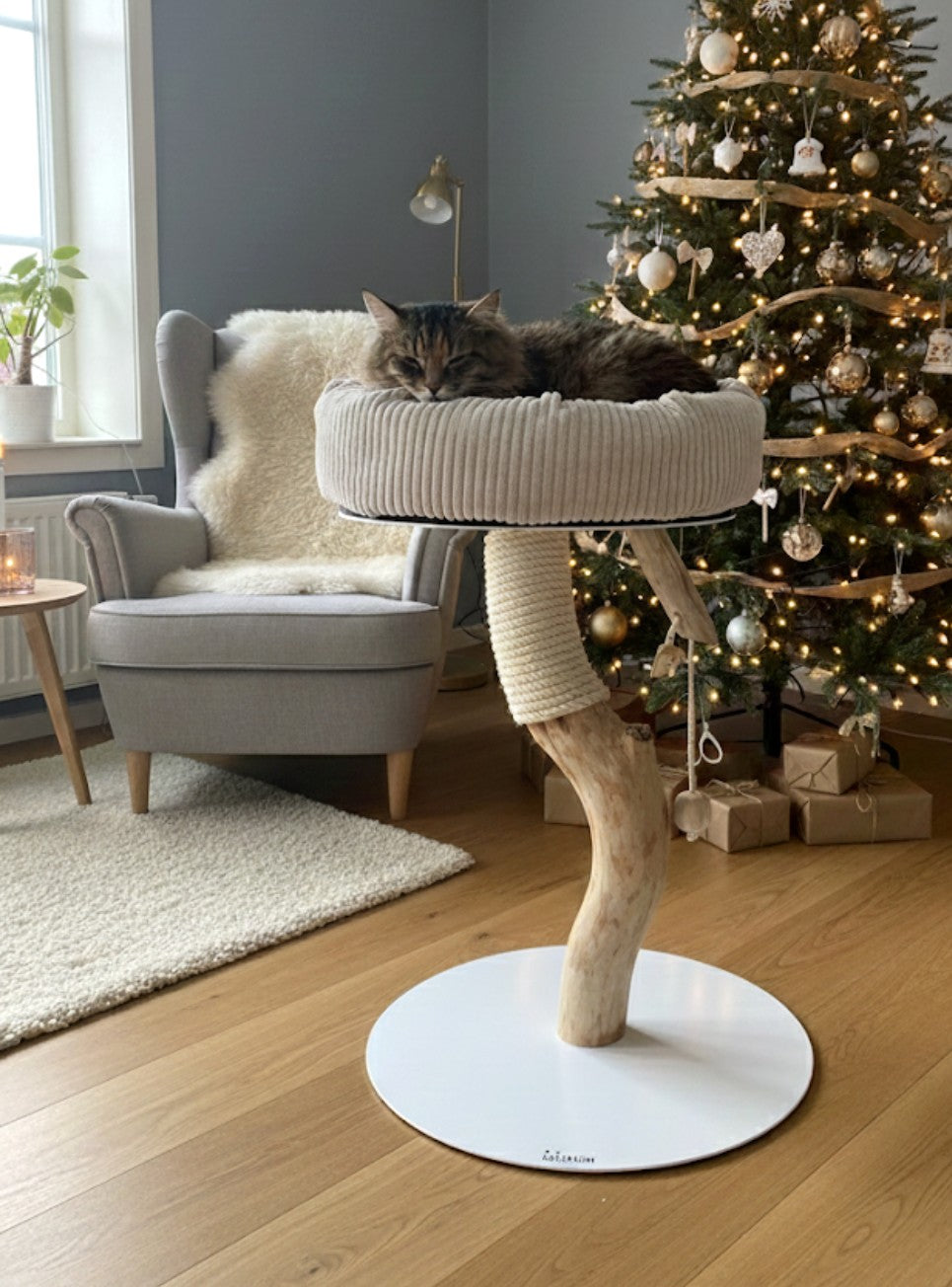 Katzbaum Manufaktur Baden-Baden. www.katzbaum-manufaktur.de, Naturkratzbaum, massiv, handarbeit, Unikat, Kratzbaum Naturholz