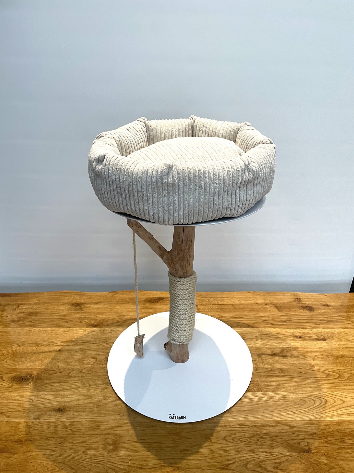 Katzbaum Manufaktur Baden-Baden. www.katzbaum-manufaktur.de, Naturkratzbaum, massiv, handarbeit, Unikat, Kratzbaum Naturholz