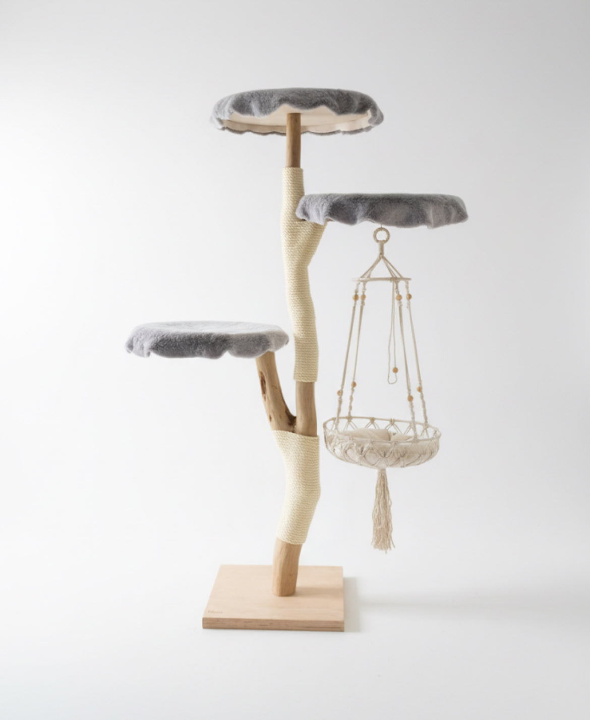 Katzbaum Manufaktur Baden-Baden. www.katzbaum-manufaktur.de, Naturkratzbaum, massiv, handarbeit, Unikat, Kratzbaum Naturholz